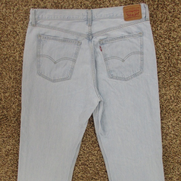 Levi's Jeans Women's 32 Light Wash Low Pro Straight Distressed Loose Baggy Denim - Picture 4 of 10